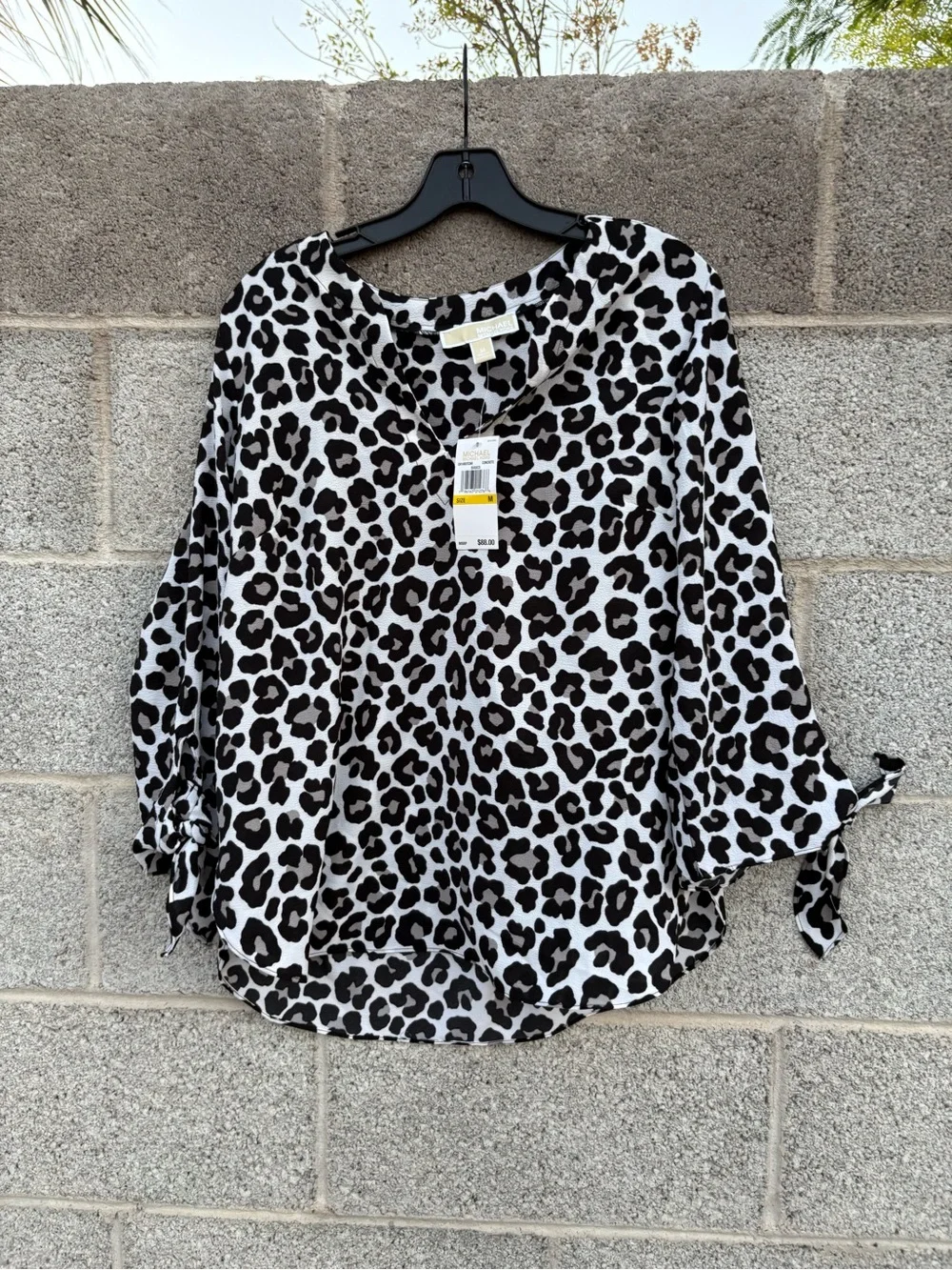 NWT Michael Kors MK Medium Leopard Print Blouse V-Neck 3/4 Sleeve W/ Tie Detail